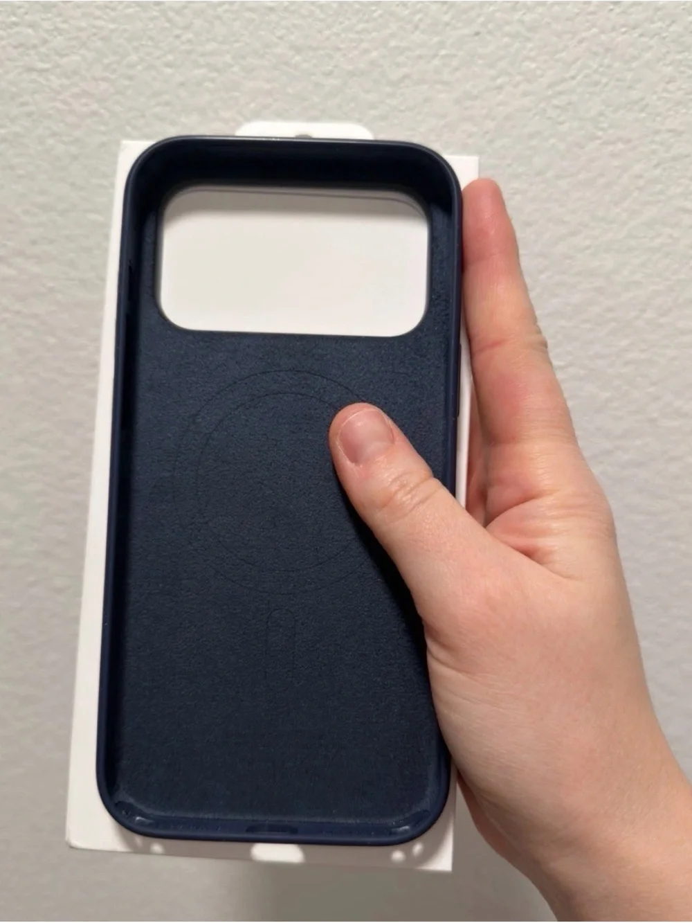 Apple iPhone 17 Pro Max Silicone Case with MagSafe - Midnight